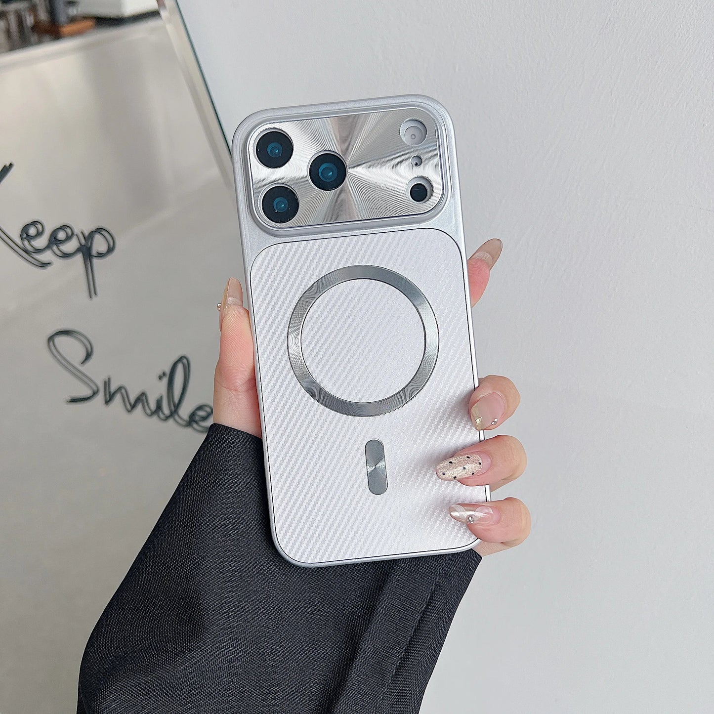 Luxury Carbon Fiber Magnetic Charging Case - sky-case